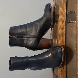Thursday, Women's Black Leather Boots, Sz10